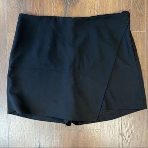 Express black skort SZ 14